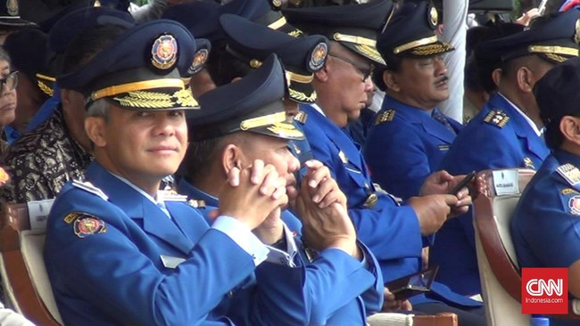 Gubernur Jawa Tengah Ganjar Pranowo menyatakan sore ini akan ke Jakarta, meski tidak menyebutkan apakah terkait pencalonan Gubernur DKI atau tidak.