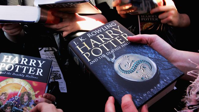Sang penulis wanita asal Inggris mengatakan, petualangan Potter dan kawan-kawannya berakhir di lakon teater Harry Potter and The Cursed Child.