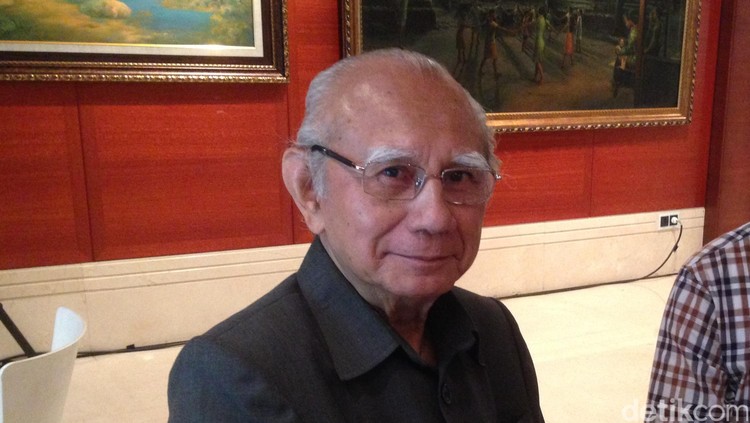 Bunda, simak yuk tujuh fakta seputar pejalanan cinta Prof Emil Salim dan sang istri, Minnie.