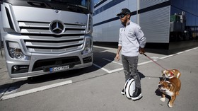 Hamilton Puji MotoGP, Kritik F1