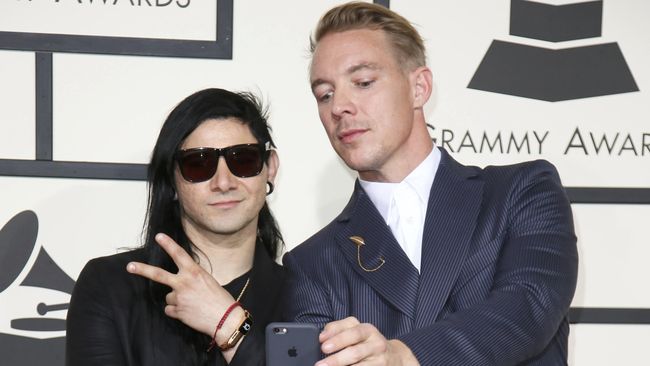Artwork untuk lagu baru Skrillex bersama band lamanya yang berjudul Make War dianggap menjiplak desain sampul album milik band Cultural Abuse.