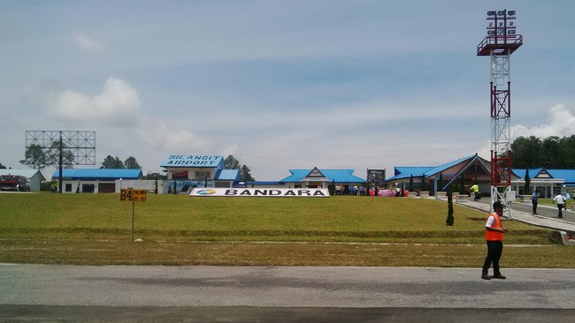 Bandara Silangit akan menjadi tujuan penerbangan terakhir bagi para wisatawan yang ingin berlibur di Danau Toba yang akan dikembangkan pemerintah.