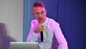 Diplo Catat Sejarah Baru di Panggung Musik Pakistan
