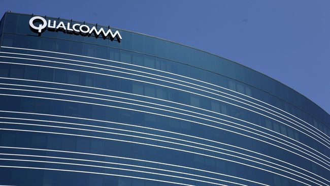 Intel dan Qualcomm Bakal Susul Google Setop Bisnis Huawei Setelah Google, tiga perusahaan pemasok cip yakni Intel, Qualcomm dan Broadcom dikabarkan turut setop bisnis mereka dengan Huawei.