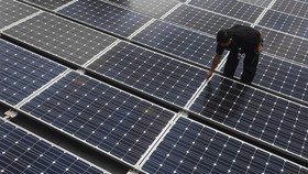 Bodi Mobil Menyimpan Energi Listrik Kian Nyata