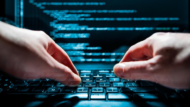 WhatsApp dan Telegram menjanjikan percakapan yang aman, namun seorang hacker mematahkan klaim kedua perusahaan tersebut.