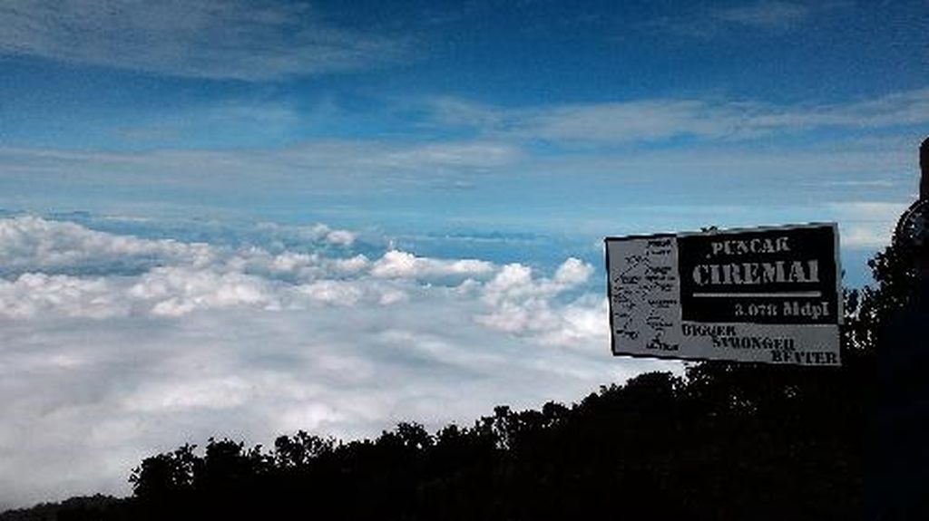 BRIN Temukan Bukti Sesar Aktif Gunung Ciremai Berusia 20.000 Tahun