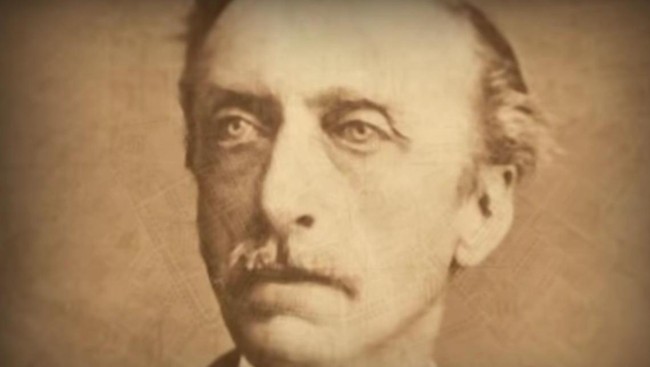 Kalian pasti tidak asing lagi dengan nama Multatuli. Yuk berkenalan lebih dekat dengan sosok inspiratif dari era penjajahan Belanda ini.