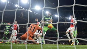 'Arsenal Sudah Kalah, Kehilangan Cech Pula'