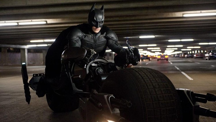 Bocah ini benar-benar bikin geleng-geleng kepala deh. Masa dia menyalahkan Batman atas kelakuannya sendiri? Hmm...