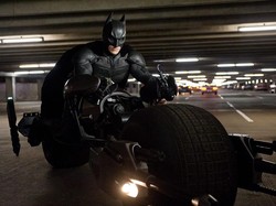 Video Konsep Timothee Chalamet Jadi Batman Duet Bruce Wayne Tua