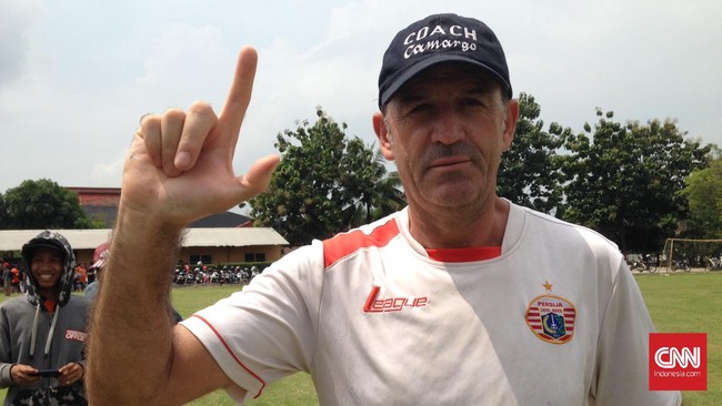 Penyerang Persib Bandung Samsul Arif dan pelatih Persija Jakarta pernah bekerja sama di Persibo Bojonegoro 15 tahun silam.