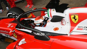 Kala Raikkonen Mencicipi Sensasi Pengaman <i>Halo</i>
