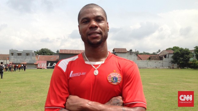 Penyerang Hilton Moreira yakin bisa merebut hati The Jakmania jika gabung Persija. Hilton pernah gagal lolos seleksi karena ditolak The Jakmania.