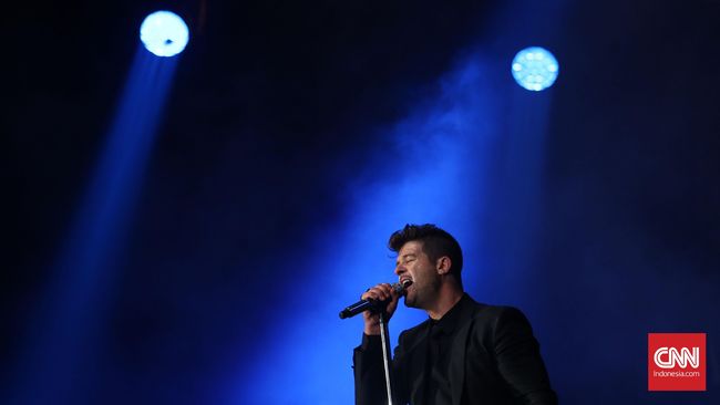 Robin Thicke merasa musik barunya sangat dipengaruhi kematian sang ayah yang terjadi pada Desember 2016.