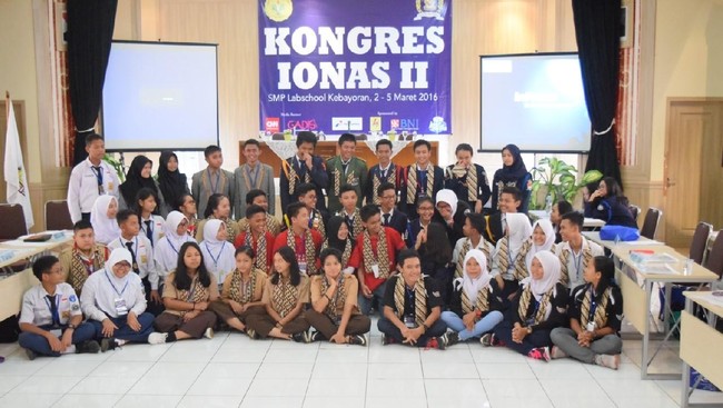 SMP Labschool Kebayoran sukses menyelenggarakan Kongres IONAS (Ikatan OSIS Nasional) lho. Baca yuk, laporan temanmu di sana.