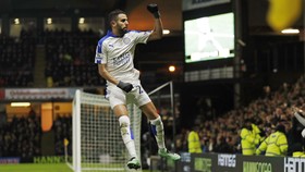 Betah di Inggris, Mahrez Tak Tertarik Kembali ke Perancis