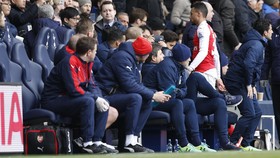 Coquelin Minta Maaf atas Kartu Merah Lawan Spurs