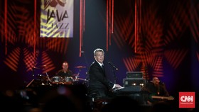 David Foster Takkan Penuhi Undangan Pelantikan Donald Trump