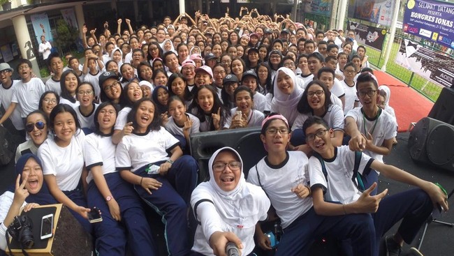ACEX 2016, ajang budaya dan olahraga, yang digelar oleh SMP Labschool Kebayoran ditutup pada akhir pekan lalu. Simak laporan Belva Anandya Inazya.