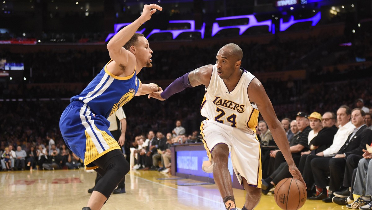 Memotret Momen Tim Kobe Bryant Mengalahkan Tim Stephen Curry