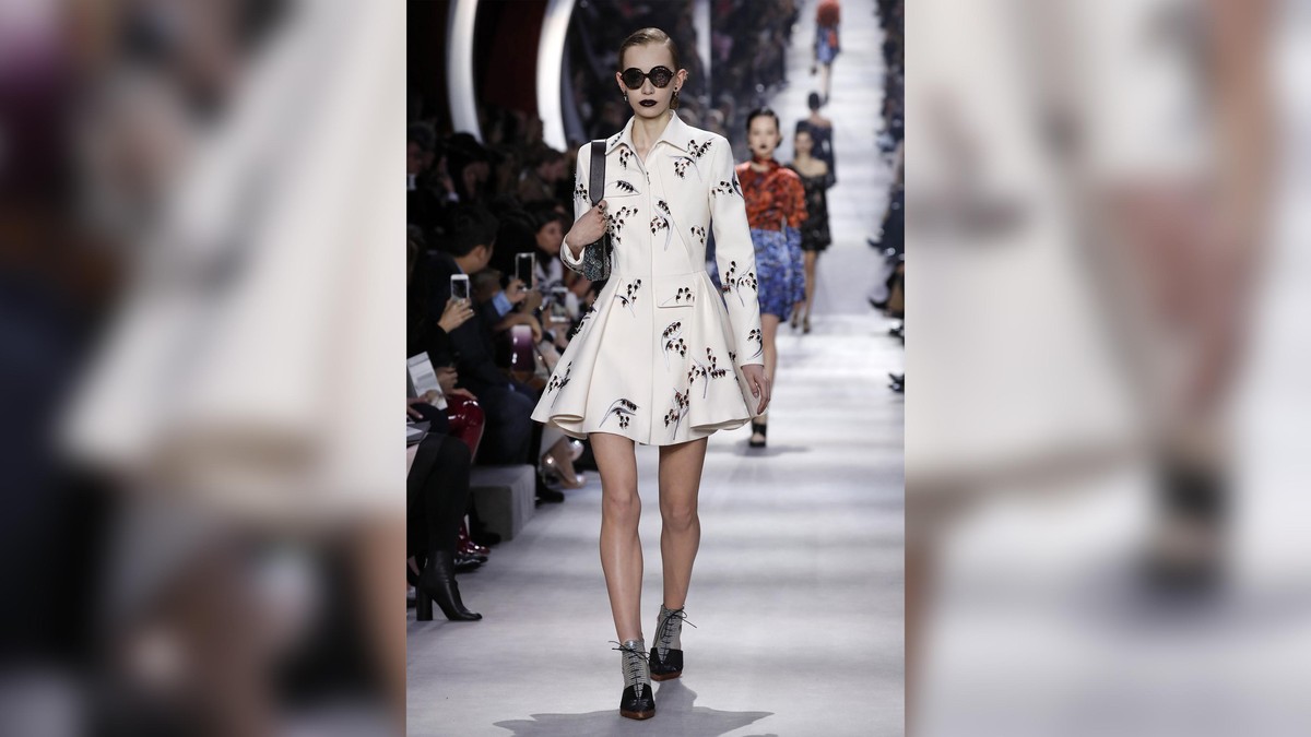 Dior Bawa 'Luar Angkasa' ke Panggung Paris