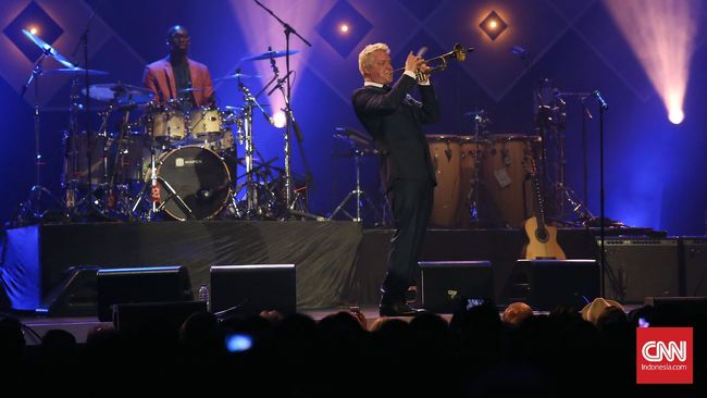 Java jazz kali ini akan menghadirkan sekitar seribu musisi yang terdiri dari 700 musisi lokal dan 300 musisi mancanegara.