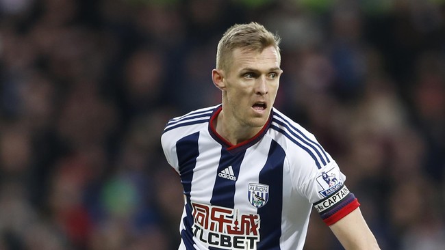 Darren Fletcher tak dipakai Louis van Gaal sehingga memilih hengkang ke West Brom. Di klub baru itu ia mendapat peran sentral, jadi kapten, dan mengalahkan MU.