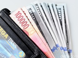 Rupiah Terus Melemah, Keluarga Miskin Rentan Terpukul Inflasi