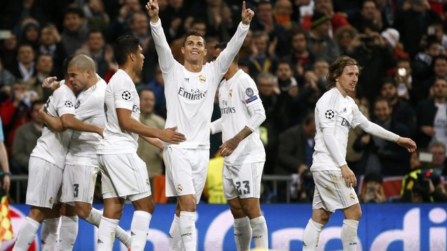 Cristiano Ronaldo mengaku kagum dengan  cara Zinedine Zidane memimpin Real Madrid sejak memegang tim ini akhir tahun lalu.