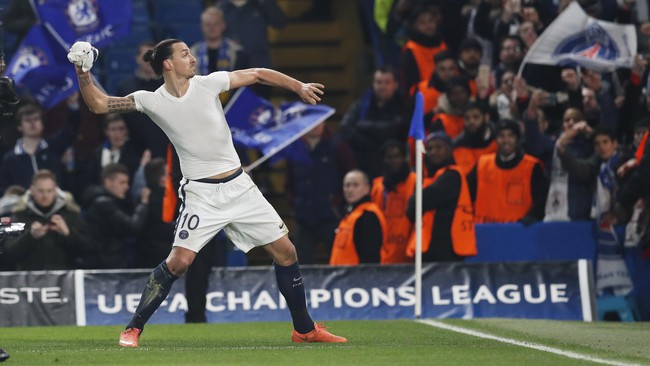 Zlatan Ibrahimovic mengaku tak terbebani dengan fakta bahwa dirinya belum memenangkan Liga Champions sejauh ini.