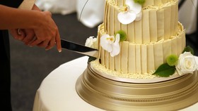 Pasangan AS Simpan dan Santap Kue Pernikahan Selama 50 Tahun