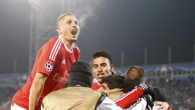 Gaitan dan Talisca Pahlawan Benfica