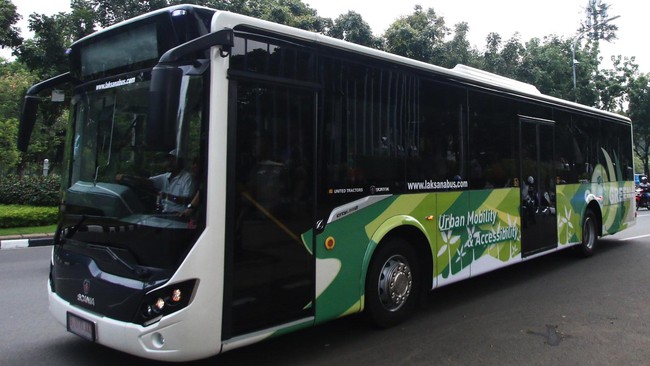 RI mengekspor bus ke Bangladesh. Ekspor ke negara tujuan non tradisional sudah dilakukan sebelumnya saat RI mengekspor 15 kereta api ke negara yang sama.