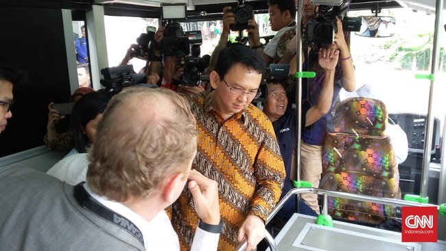 Menurut Ahok, Anton Medan menawarkan untuk membentuk sahabat Ahok namun secara halus ditolak.