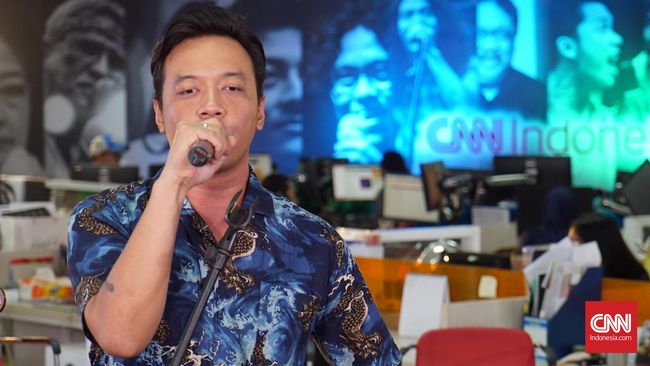 Vokalis Shaggydog Heruwa akan merilis Senyawa Alam, sebuah lagu bergenre elektronik yang dirancang dengan suara-suara yang berasal dari alam.