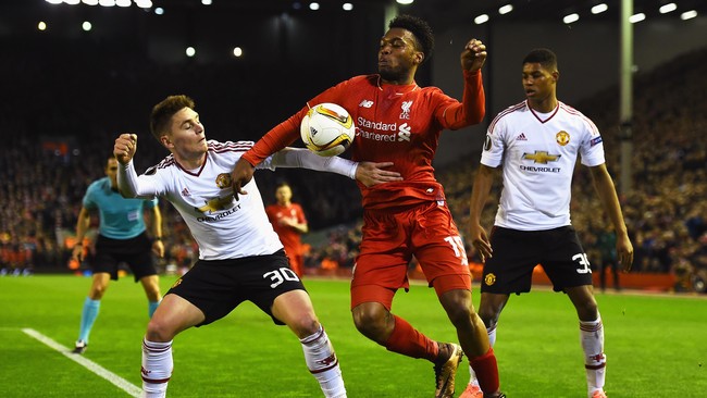 Striker Liverpool, Daniel Sturridge, mencoba rileks jelang menghadapi laga yang penuh ketegangan dan intensitas tinggi menghadapi Borussia Dortmund.