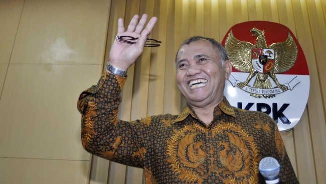 Saran itu disampaikan Ketua KPK Agus Rahardjo terkait munculnya nama Ketua BPK Harry Azhar dalam Panama Papers.