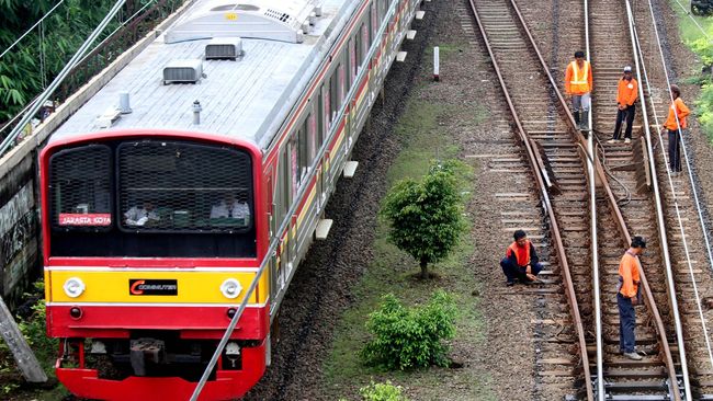 KRL Anjlok di Manggarai Arah Sudirman, Penumpang Berhamburan