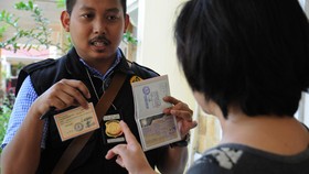 Petugas Ciduk 30 WNA di Tangerang Diduga Langgar Keimigrasian