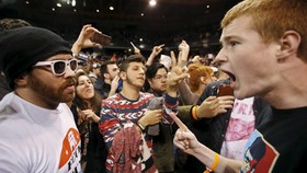 Ricuh, Kampanye Trump di Chicago Dibatalkan