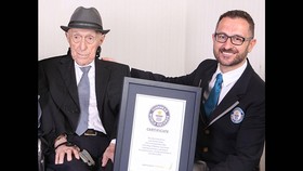Korban Selamat Kamp Auschwitz jadi Pria Tertua di Dunia