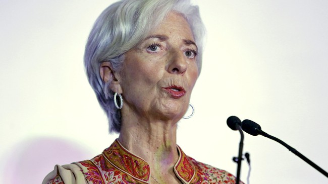 Pekan depan IMF bakal kembali merevisi pertumbuhan ekonomi global tahun ini dari angka proyeksi yang dibuat Oktober 2015 lalu sebesar 3,4 persen.