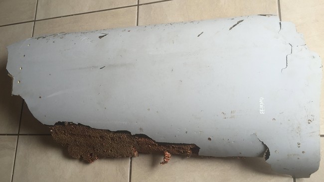 Puing diduga berasal dari pesawat Malaysia Airlines MH370 kembali ditemukan di Mozambique dan akan diserahkan untuk diteliti.