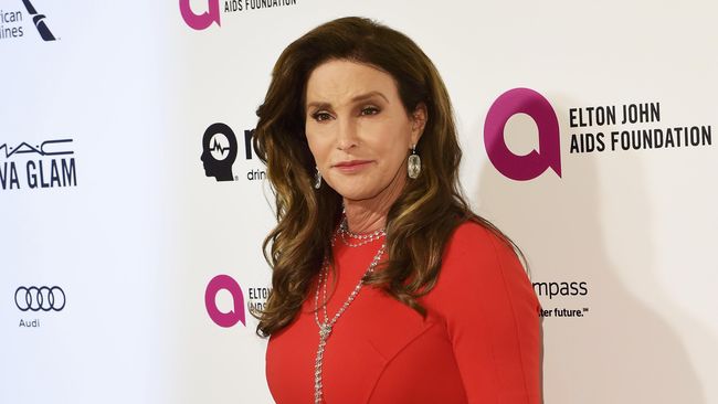 Bintang Transgender Ikut Turnamen Golf Profesional Perempuan Mantan atlet Olimpiade yang melakukan transgender, Caitlyn Jenner akan ambil bagian dalam kejuaraan golf profesional untuk perempuan.