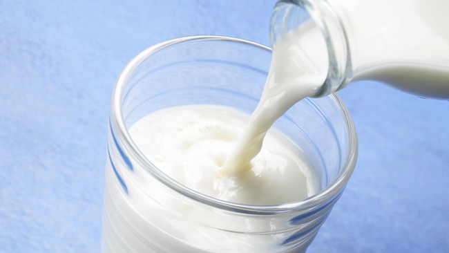 Susu bisa menjadi penyempurna makanan sebagian orang. Sebab bagi sebagian orang lagi, susu justru berbahaya.