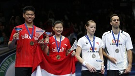 Praveen/Debby Kibarkan Bendera Merah Putih di Birmingham