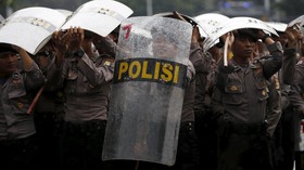Polisi Intimidasi Wartawan Saat Meliput Demo Buruh di DPR