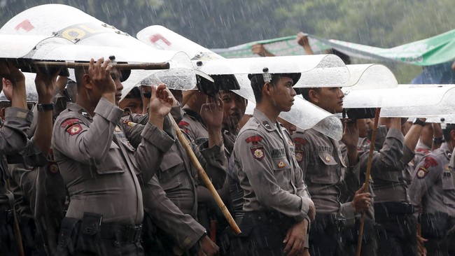 Sebanyak 20 ribu aparat gabungan dari Polda Metro Jaya akan ditempatkan di 15 titik keramaian saat perayaan tahun baru di Jakarta.