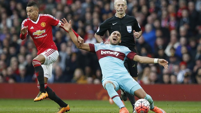 Manchester United dan West Ham harus menjalani laga ulang lantaran hanya bermain imbang 1-1 dalam duel yang digelar di Stadion Old Trafford.